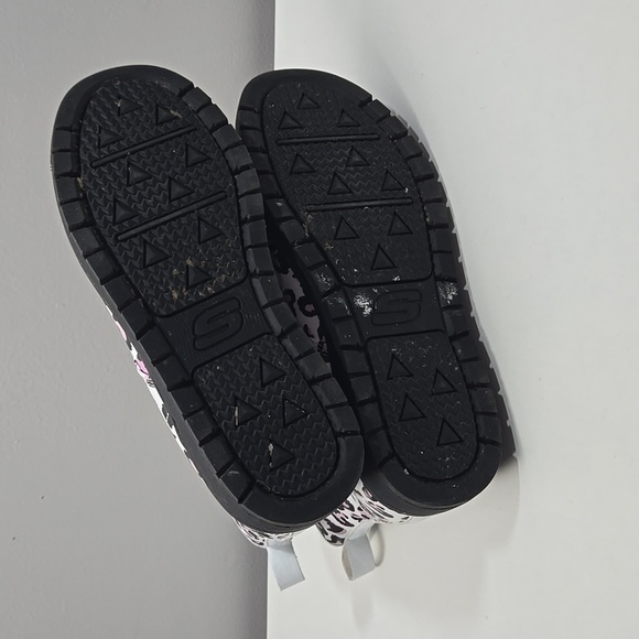 Sketchers Cheetah Pink & Black Boots - Picture 5 of 8